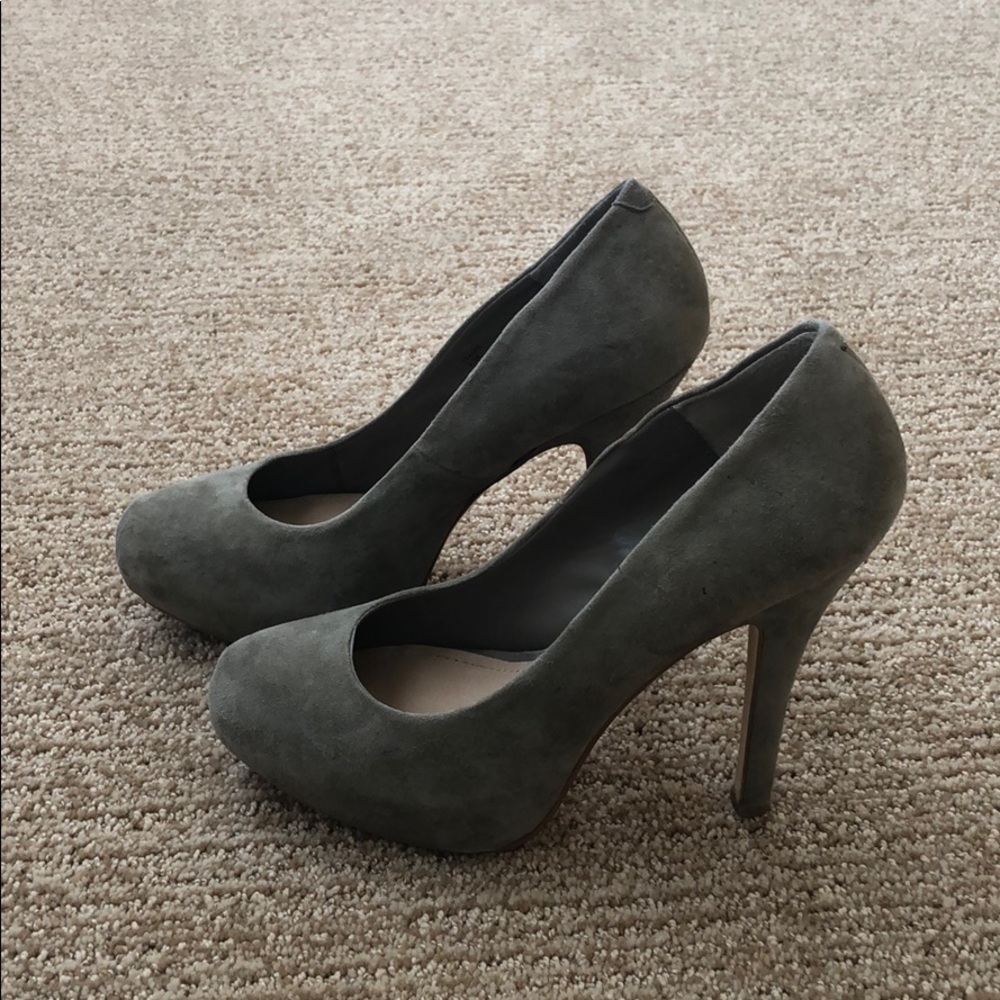 Steve Madden Women’s Gray Suede Pumps Size 8.5